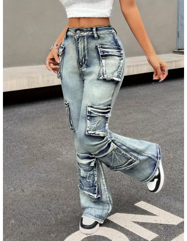 1. jeans med massa fickor